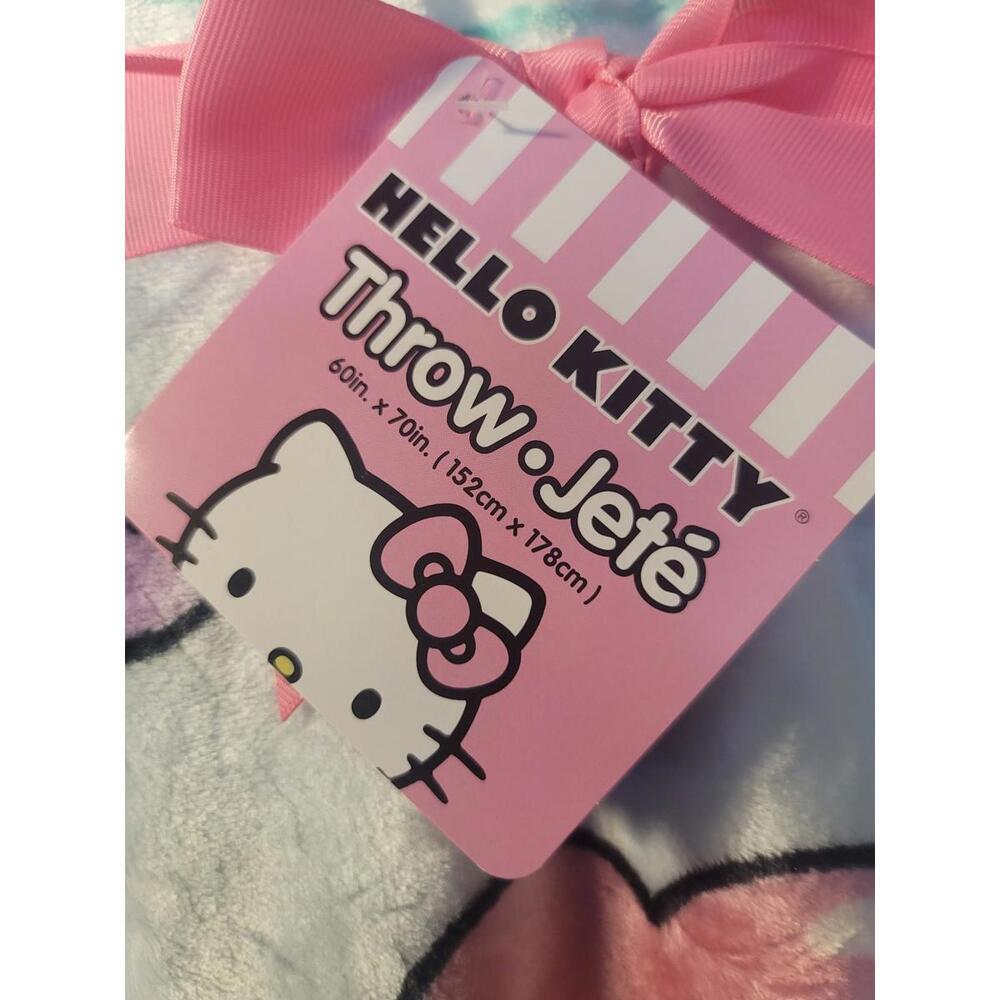 Hello Kitty - Picture 5 of 7